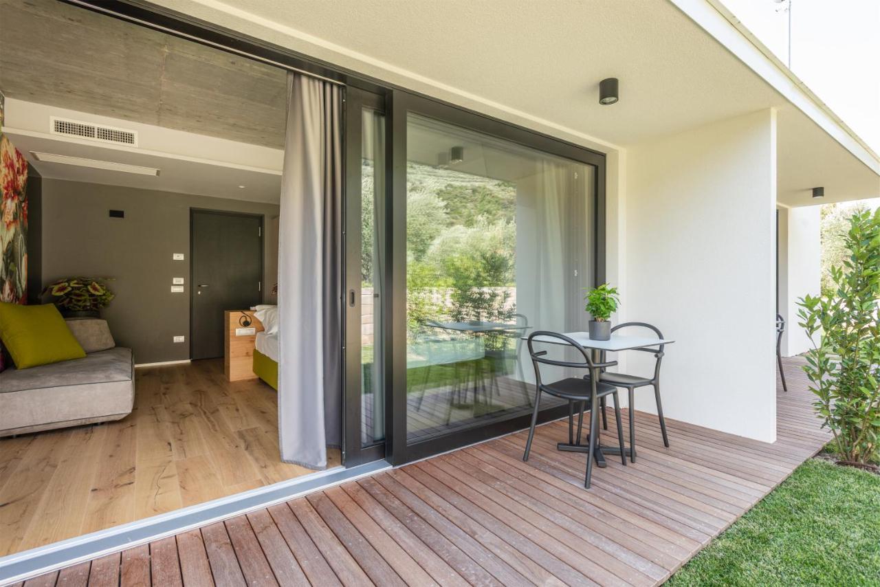 לינה וארוחת בוקר ריבה דל גארדה Oleeva Garda Living - Adults Only מראה חיצוני תמונה